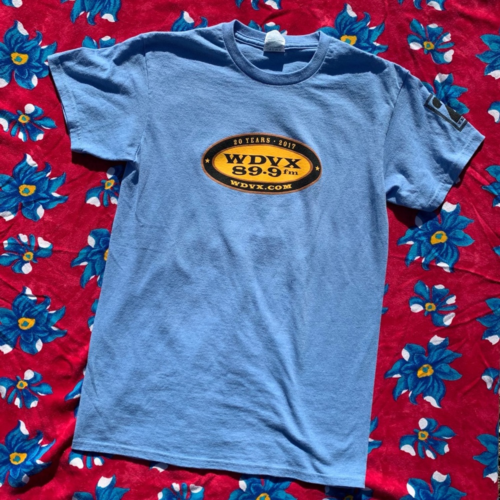 wdvx radio 20 years of real live music light blue logo tee never worn size small
